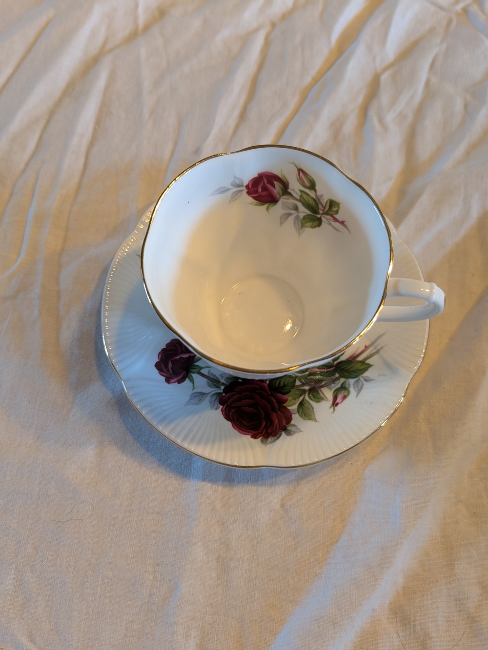 2/40$ Royal Albert Red Rose China Teacup and Saucer - Picture 3 of 8